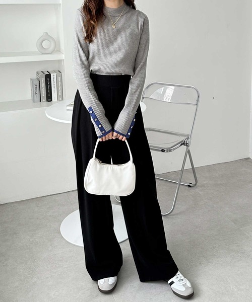 GeeRA(ジーラ)の「もちもちリブ袖口ボタン配色ハイネックニット(ニット/セーター・レディース・ブラック/杢グレー/オフホワイト/ホワイト系その他/ベージュ/グレー系その他/ライム・X-LARGE/LARGE/MEDIUM/SMALL)」の12枚目の写真