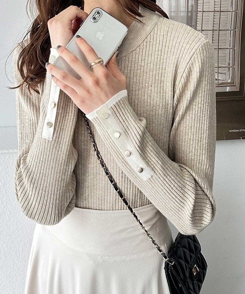 GeeRA(ジーラ)の「もちもちリブ袖口ボタン配色ハイネックニット(ニット/セーター・レディース・ブラック/杢グレー/オフホワイト/ホワイト系その他/ベージュ/グレー系その他/ライム・X-LARGE/LARGE/MEDIUM/SMALL)」の10枚目の写真