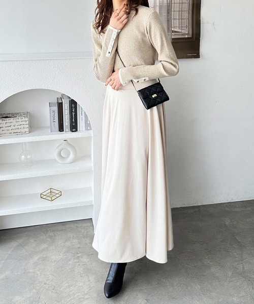 GeeRA(ジーラ)の「もちもちリブ袖口ボタン配色ハイネックニット(ニット/セーター・レディース・ブラック/杢グレー/オフホワイト/ホワイト系その他/ベージュ/グレー系その他/ライム・X-LARGE/LARGE/MEDIUM/SMALL)」の8枚目の写真