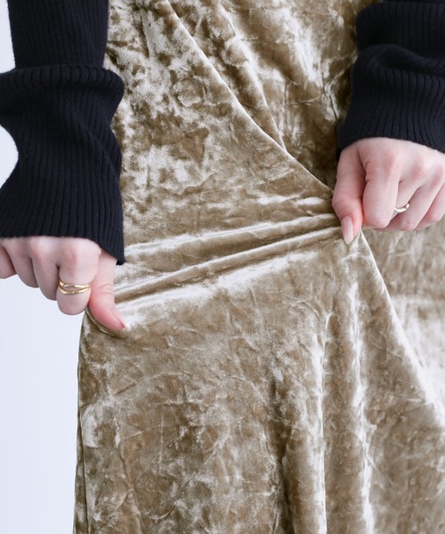 n'OrLABEL（ノアールレーベル）の「『クラッシュベロアセミフレアスカート』（スカート・レディース・チャコール/ベージュ・2/1）」の21枚目の写真