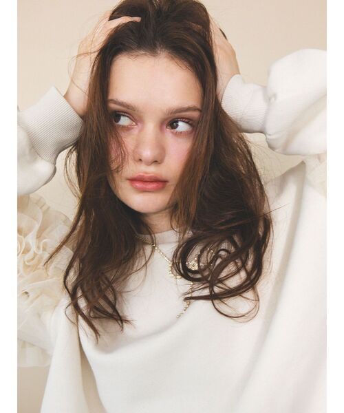 CALNAMUR（カルナムール）の「シアーフリルスウェット（スウェット・レディース・グレー/ブルー/アイボリー・FREE）」の5枚目の写真