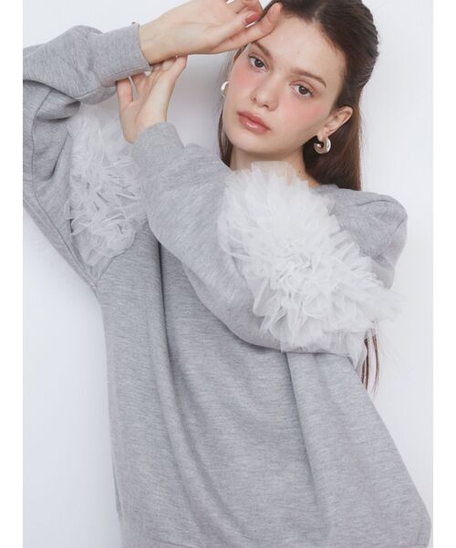 CALNAMUR（カルナムール）の「シアーフリルスウェット（スウェット・レディース・グレー/ブルー/アイボリー・FREE）」の9枚目の写真