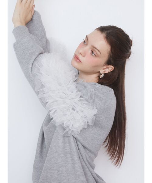 CALNAMUR（カルナムール）の「シアーフリルスウェット（スウェット・レディース・グレー/ブルー/アイボリー・FREE）」の13枚目の写真