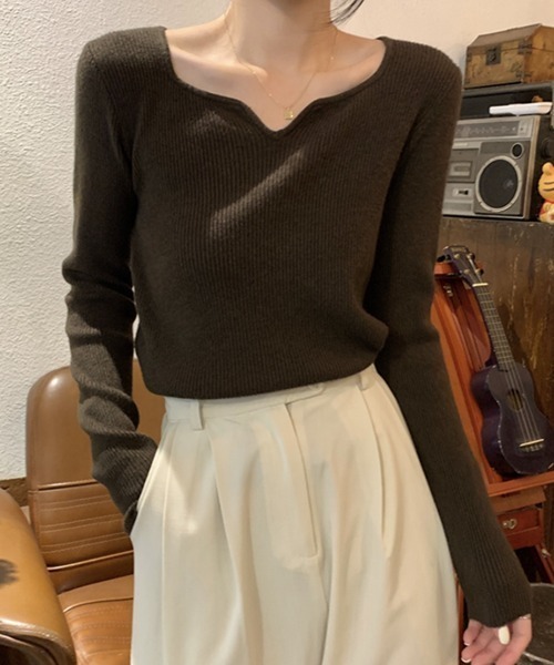 ABITOKYO(アビトーキョー)の「ハートネックリブニットトップス(ニット/セーター・レディース・ホワイト/ブラック/ベージュ/ブラウン/カーキ/アイボリー・FREE)」の19枚目の写真