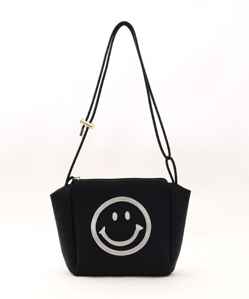 COOCO（クーコ）の「ＳＭＩＬＥＹ　ダイバー素材ショルダーバッグ（ショルダーバッグ・レディース・カモフラージュ/ベージュ/ブラック・FREE）」の2枚目の写真