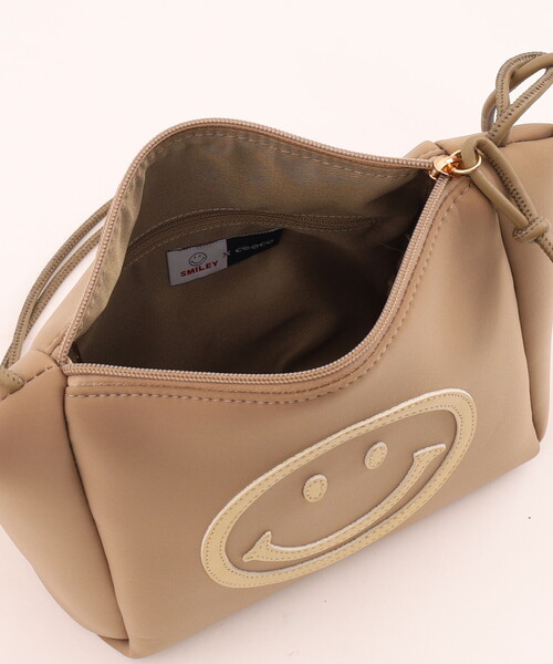 COOCO（クーコ）の「ＳＭＩＬＥＹ　ダイバー素材ショルダーバッグ（ショルダーバッグ・レディース・カモフラージュ/ベージュ/ブラック・FREE）」の19枚目の写真