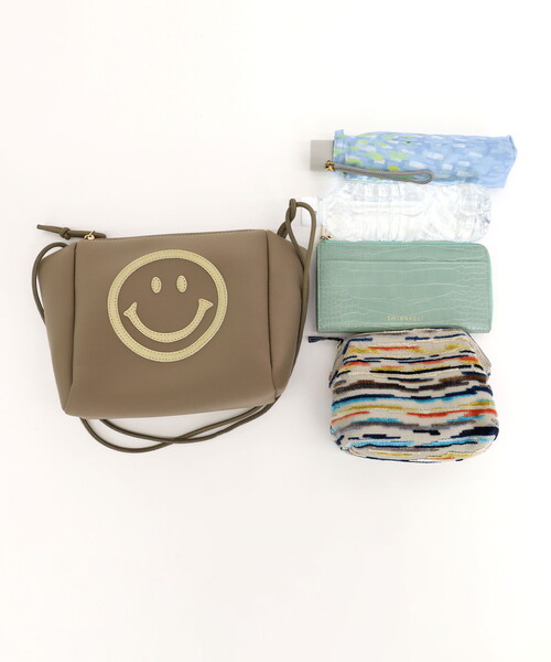 COOCO（クーコ）の「ＳＭＩＬＥＹ　ダイバー素材ショルダーバッグ（ショルダーバッグ・レディース・カモフラージュ/ベージュ/ブラック・FREE）」の20枚目の写真