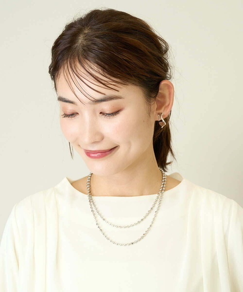 a.v.v（アーヴェヴェ）の「ボール二連マンテルネックレス（ネックレス・レディース・ゴールド/シルバー・38）」の4枚目の写真