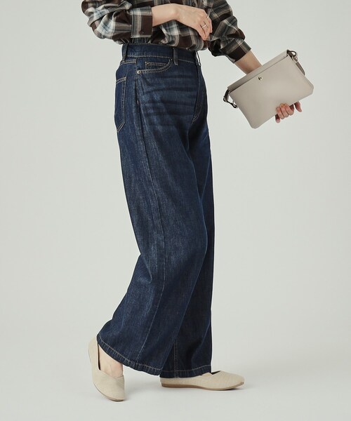 SHOO・LA・RUE（シューラルー）の「◆【洗える】大人カジュアルコーデに やわらかワイドデニムパンツ（デニムパンツ・レディース・ブルー/ネイビー・04/02/03）」の8枚目の写真