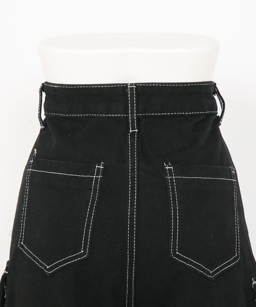 Diable baiser(ディアブルベーゼ)の「ステッチベルトポケットブラックデニムパンツ(デニムパンツ・レディース・ブラック・LARGE/MEDIUM/SMALL/LL)」の7枚目の写真