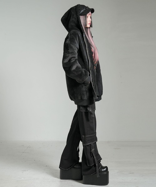 Diable baiser(ディアブルベーゼ)の「ステッチベルトポケットブラックデニムパンツ(デニムパンツ・レディース・ブラック・LARGE/MEDIUM/SMALL/LL)」の15枚目の写真