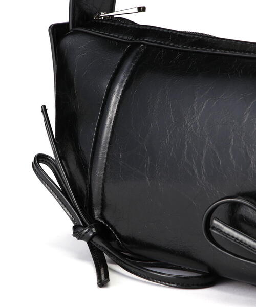 NATURAL BEAUTY BASIC(ナチュラルビューティーベーシック)の「◇グロッシームーンショルダーバッグ(ショルダーバッグ・レディース・オフホワイト/ブラック・フリ-)」の8枚目の写真