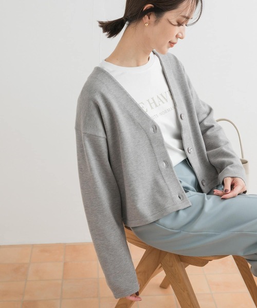 URBAN RESEARCH DOORS(アーバンリサーチドアーズ)の「『UR TECH 200日ニット』Vネックカーディガン(カーディガン/ボレロ・レディース・ブラック/ベージュ/オフホワイト/グレー/ネイビー・MEDIUM)」の6枚目の写真