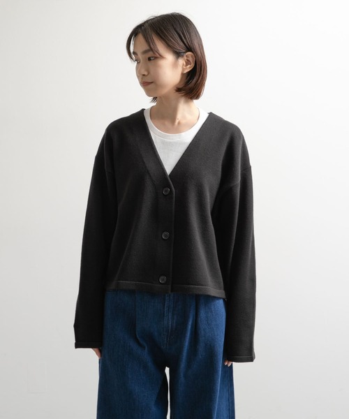 URBAN RESEARCH DOORS(アーバンリサーチドアーズ)の「『UR TECH 200日ニット』Vネックカーディガン(カーディガン/ボレロ・レディース・ブラック/ベージュ/オフホワイト/グレー/ネイビー・MEDIUM)」の21枚目の写真