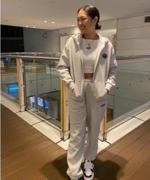 ROXY(ロキシー)の「JIVY PANTS/ロキシーワンポイントロゴスウェットパンツ(スウェットパンツ・レディース・ブルー/グレー/ブラック・MEDIUM/SMALL/LARGE)」の21枚目の写真