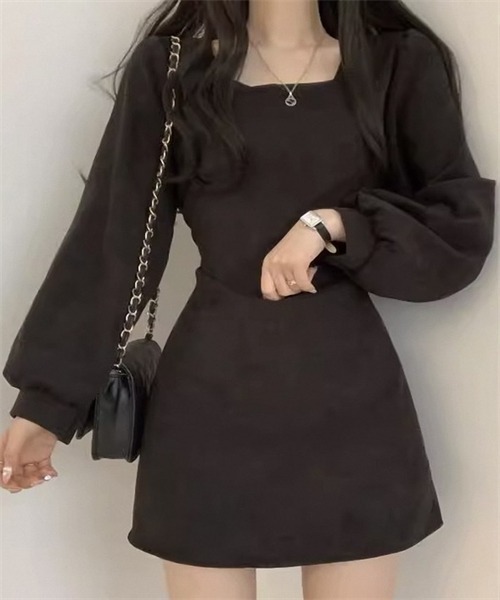 FREE STYLISTS（フリー スタイリスト）の「スクエアネックミニ丈ワンピース（ワンピース・レディース・ブラック/カーキ・M/L/XL/2XL/S）」の4枚目の写真