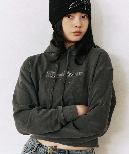 FCMM(エフシーエムエム)の「RHINSTONE CROP HOODIE/ラインストーンクロップフーディ(パーカー・レディース・ブラック/ライトブルー/グリーン・SMALL/MEDIUM)」の15枚目の写真