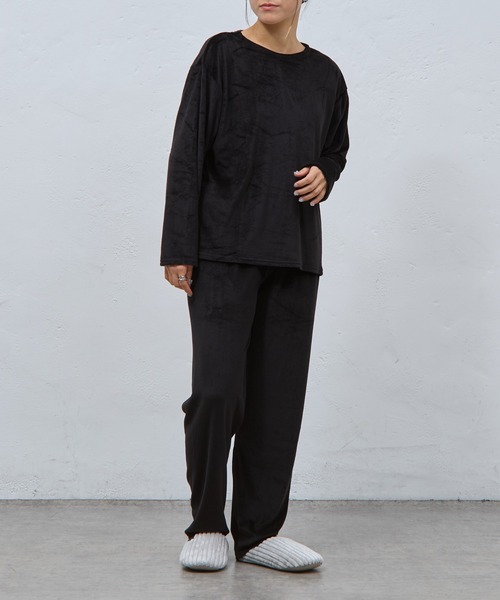 COLONY 2139(コロニートゥーワンスリーナイン)の「ベロア風パジャマ(ルームウェア/パジャマ・レディース・ブラック/モカ/グレー・FREE)」の6枚目の写真