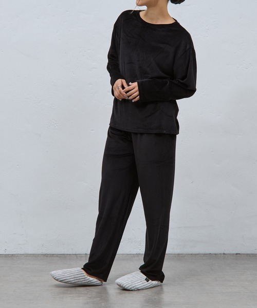 COLONY 2139(コロニートゥーワンスリーナイン)の「ベロア風パジャマ(ルームウェア/パジャマ・レディース・ブラック/モカ/グレー・FREE)」の9枚目の写真