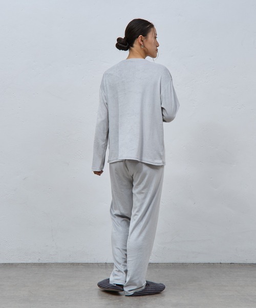 COLONY 2139(コロニートゥーワンスリーナイン)の「ベロア風パジャマ(ルームウェア/パジャマ・レディース・ブラック/モカ/グレー・FREE)」の12枚目の写真