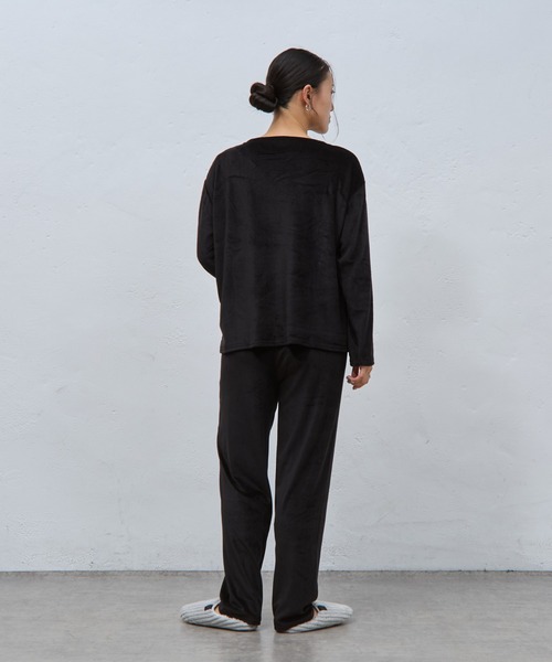 COLONY 2139(コロニートゥーワンスリーナイン)の「ベロア風パジャマ(ルームウェア/パジャマ・レディース・ブラック/モカ/グレー・FREE)」の8枚目の写真