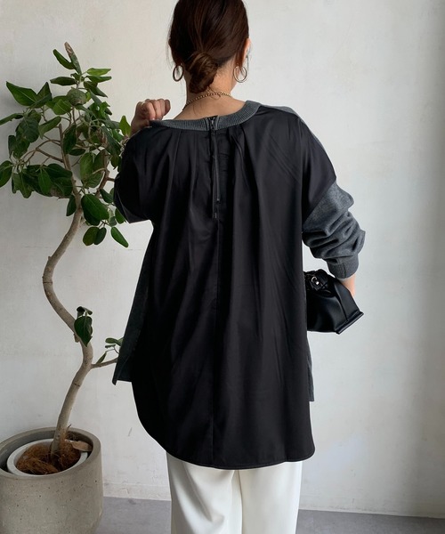 DouDou(ドゥドゥ)の「【WEB限定】バック切替オーバーサイズチュニック(ニット/セーター・レディース・グレー/ブラック/ネイビー・FREE)」の2枚目の写真