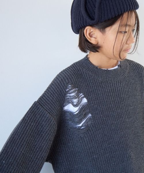 LOWRYS FARM（ローリーズファーム）の「クラッシュチュニックニット　 208835（ニット/セーター・キッズ・グレー/レッド/ブラック・110cm/120cm/130cm/140cm/150cm）」の5枚目の写真