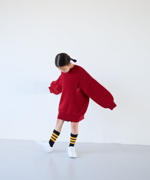 LOWRYS FARM（ローリーズファーム）の「クラッシュチュニックニット　 208835（ニット/セーター・キッズ・グレー/レッド/ブラック・110cm/120cm/130cm/140cm/150cm）」の7枚目の写真