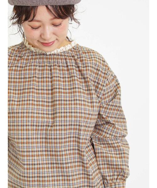 Samansa Mos2(サマンサ モスモス)の「襟レースプルオーバーブラウス(シャツ/ブラウス・レディース・ベージュ/ブラック/グリーン/キナリ・F)」の2枚目の写真