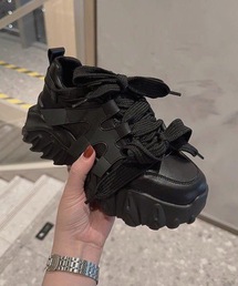 太紐厚底チャンキースニーカー