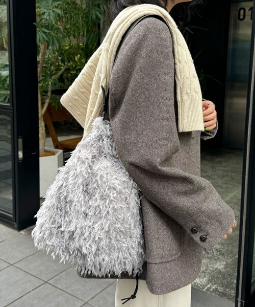 fredy emue（フレディエミュ）の「フェザーワンハンドルドロストバッグ（ハンドバッグ・レディース・ライトグレー/アイボリー・FREE）」の16枚目の写真