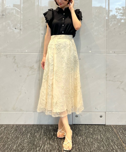 AND COUTURE(アンドクチュール)の「エンブロイダリーチュールスカート(スカート・レディース・ライトグレー/ベージュ/ブラック・SMALL/MEDIUM)」の19枚目の写真