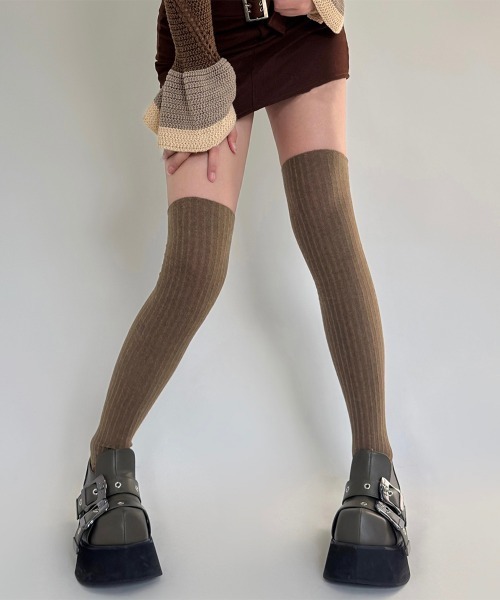 Miniministore(ミニミニストア)の「ニーハイソックス 韓国風くしゅくしゅ靴下(ソックス/靴下・レディース・ダークベージュ/ブラウン/ホワイト/グレー/ブラック/ライトベージュ・FREE)」の4枚目の写真