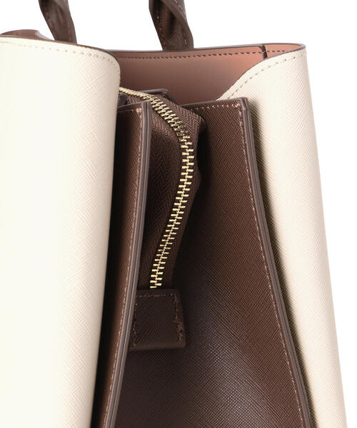 NATURAL BEAUTY BASIC（ナチュラルビューティーベーシック）の「◇トラペーズクラッシートートバッグ（トートバッグ・レディース・ブラック/ホワイト系その他・ﾌﾘ-）」の7枚目の写真