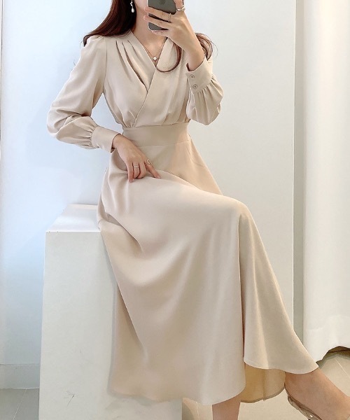 Teem Store(チームストア)の「ウエストマークカシュクール ロングドレス ワンピース 結婚式 二次会(ワンピース・レディース・アイボリー/ブラック/ブルー・S/M/L)」の4枚目の写真