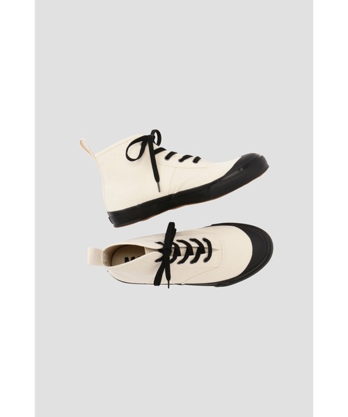 MHL.(エムエイチエル)の「HIGH TOP CANVAS TRAINERS(スニーカー・レディース・ベージュ系その他2/グレー系その他7・25.0/24.0/23.0)」の2枚目の写真