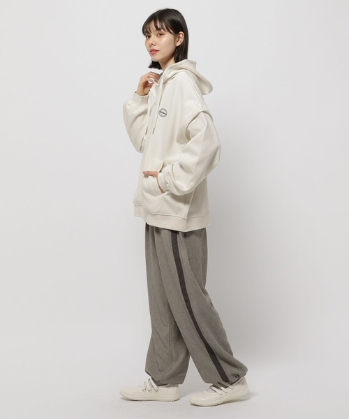niko and...(ニコアンド)の「袖取り外しZIPパーカー(パーカー・レディース・ネイビー/グレー/アイボリー・FREE)」の11枚目の写真
