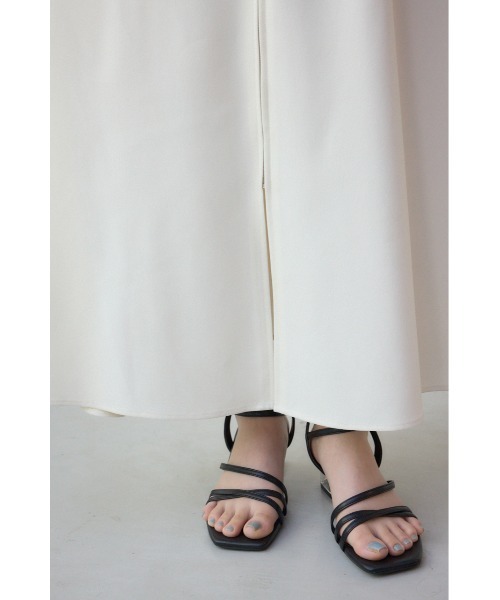 AZUL by moussy（アズールバイマウジー）の「【身長/骨格別着用画像あり】ウエストタック切り替えフレアワンピース　秋服　冬服　春服　シャツワンピース　長袖（ワンピース・レディース・ネイビー/ライトベージュ・SMALL/MEDIUM）」の19枚目の写真