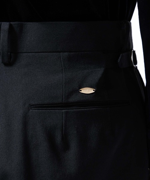 セール】「ASSEMBLANC」2/60ウールラップディティールトラウザー