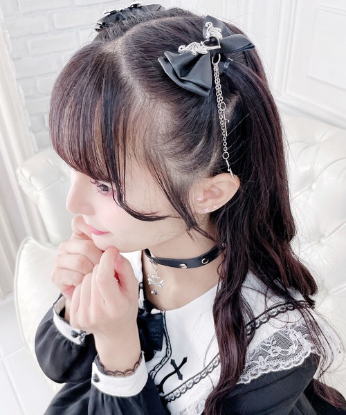 MA*RS(アメーバーマーズ)の「BATハート×クロスチェーンりぼん2個SET(バレッタ/ヘアクリップ・レディース・ブラック・FREE)」の4枚目の写真