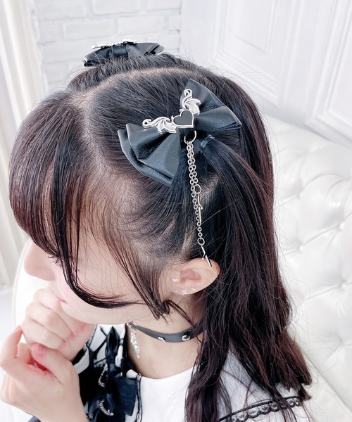 MA*RS(アメーバーマーズ)の「BATハート×クロスチェーンりぼん2個SET(バレッタ/ヘアクリップ・レディース・ブラック・FREE)」の5枚目の写真