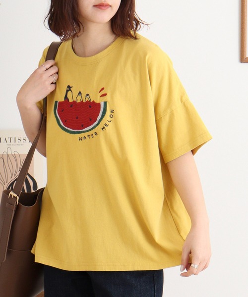 Emago(イマゴ)の「EMAGO スイートペンギンスイカT(Tシャツ/カットソー・レディース・イエロー/ホワイト/ブルー・FREE)」の2枚目の写真
