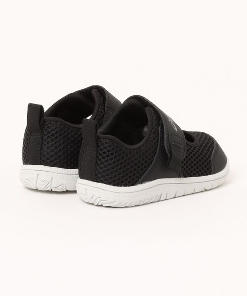 SUKUSUKU(スクスク)の「ASICS KIDS(アシックス キッズ) ベビーシューズ MESHOES BABY(スニーカー・キッズ・ブラック×ブラック・14.5cm/15.5cm/13.5cm/15.0cm/16.0cm/14.0cm/13.0cm)」の3枚目の写真