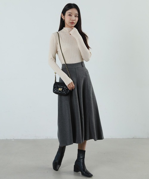 maison de LATIR(メゾンドラティール)の「10color/着回し抜群。春服。人気継続中!大人かわいいシンプルハイネックニット(ニット/セーター・レディース・ブラック/クリーム/グレー/ブルー/ホワイト/グリーン/レッド/ベージュ/オレンジ/イエロー・ONE SIZE)」の12枚目の写真