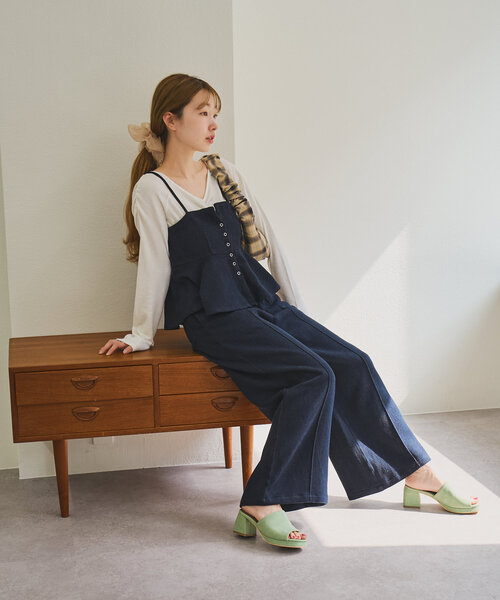 Kastane デニムライクペプラムキャミ　ドット柄 Kastane キャミソール 「セットアップ対応/無地＆ドット」デニム