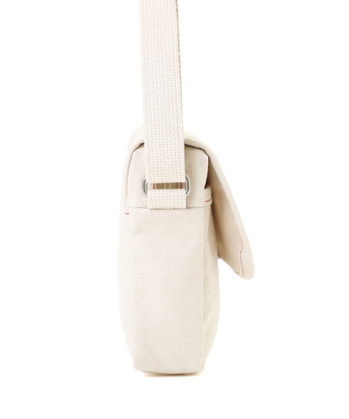 Manhattan Portage（マンハッタンポーテージ）の「FAR ROCKAWAY BAG CANVAS LITE 25（ショルダーバッグ・レディース・ナチュラル/ダークネイビー・X-SMALL）」の9枚目の写真