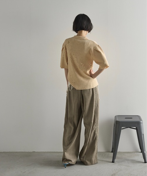 THE YOn（ザヨン）の「タックハーフスリーブポロサマーリブニットカーディガン（カーディガン/ボレロ・レディース・クリーム/ブラック/サックスブルー/バーガンディー・FREE）」の17枚目の写真