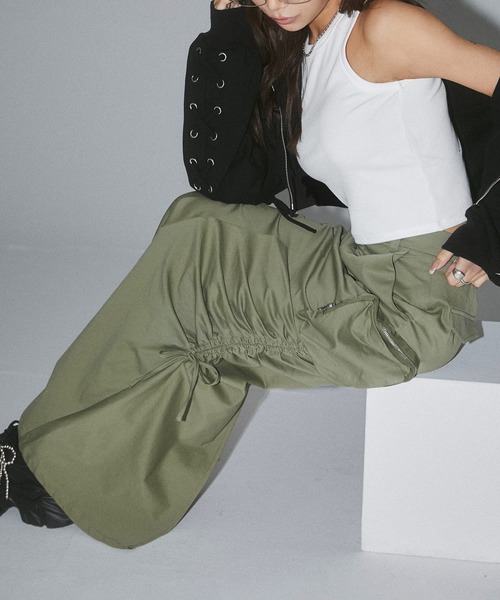 ENVYM（アンビー）の「【Aimi×ENVYM】ビッグポケットロングスカート（スカート・レディース・グレー/ブラック/カーキ・FREE）」の18枚目の写真