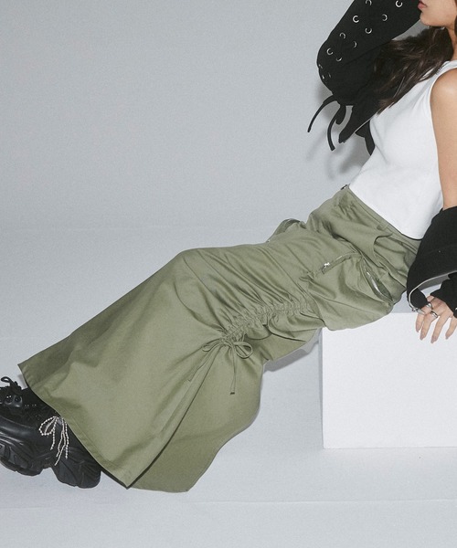 ENVYM（アンビー）の「【Aimi×ENVYM】ビッグポケットロングスカート（スカート・レディース・グレー/ブラック/カーキ・FREE）」の10枚目の写真