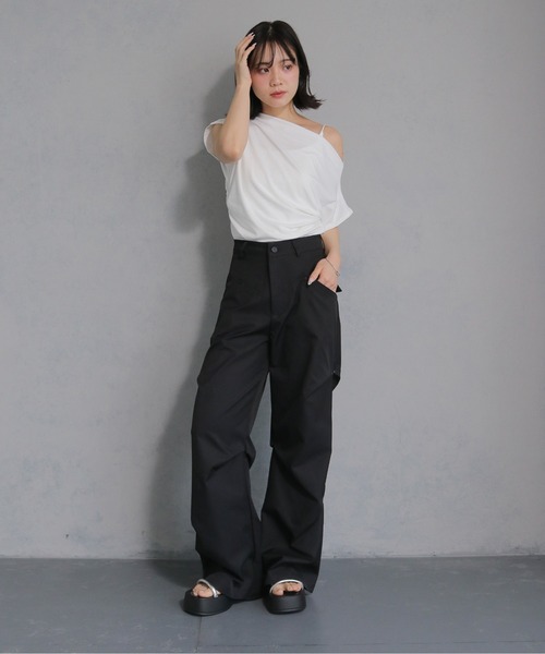 cheriella(シェリエラ)の「【cheriella】サイドギャザーオフショルトップス SIDE GATHER OFF-SHOULDER TOPS(Tシャツ/カットソー・レディース・ブラック/グレー/オフホワイト/ブラウン・M)」の12枚目の写真